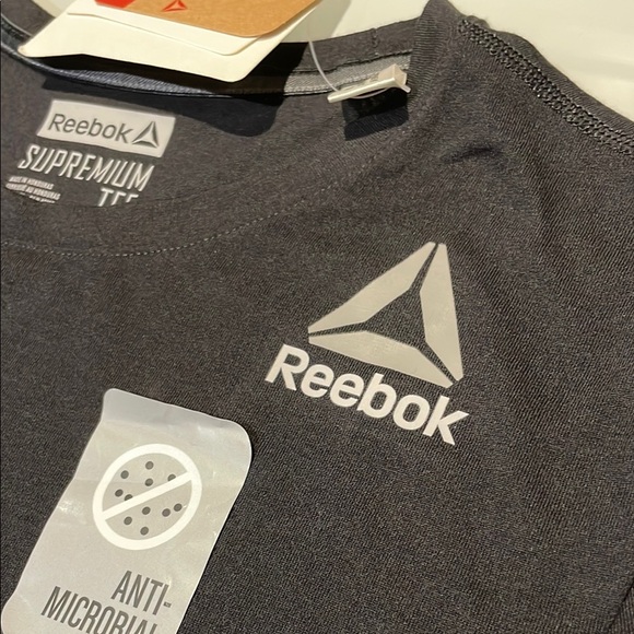 *NEW* Reebok Training SUPREMIUM Black T-shirt - Picture 5 of 11
